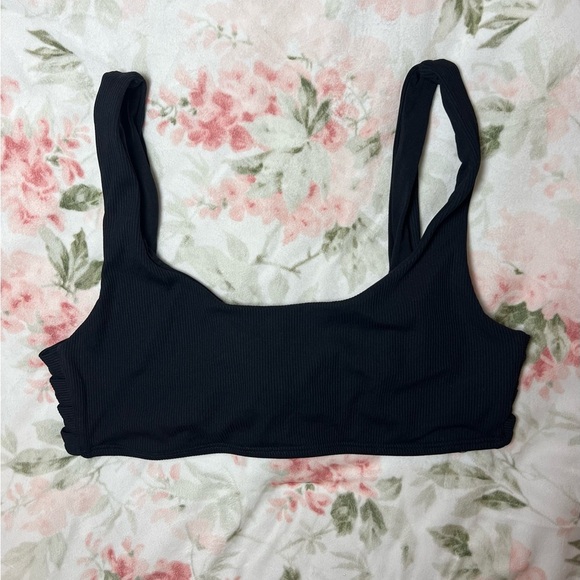 BECCA Women’s Standard Fine Line Scoop Bikini Top Black Size M Ribbed Resort - Picture 5 of 7